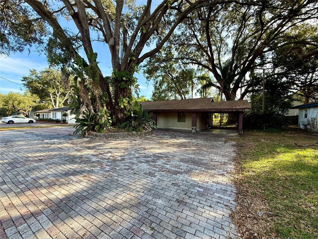 Photo of 213 E Robertson Street, Brandon, FL 33511 (MLS # TB8454289)