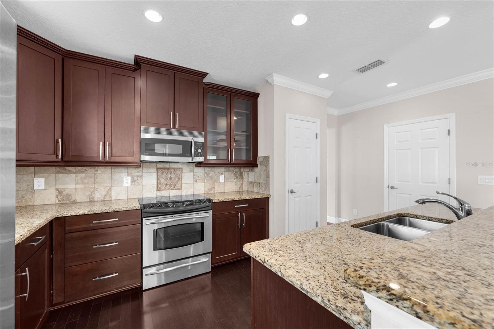 BALDWIN PARK - Residential