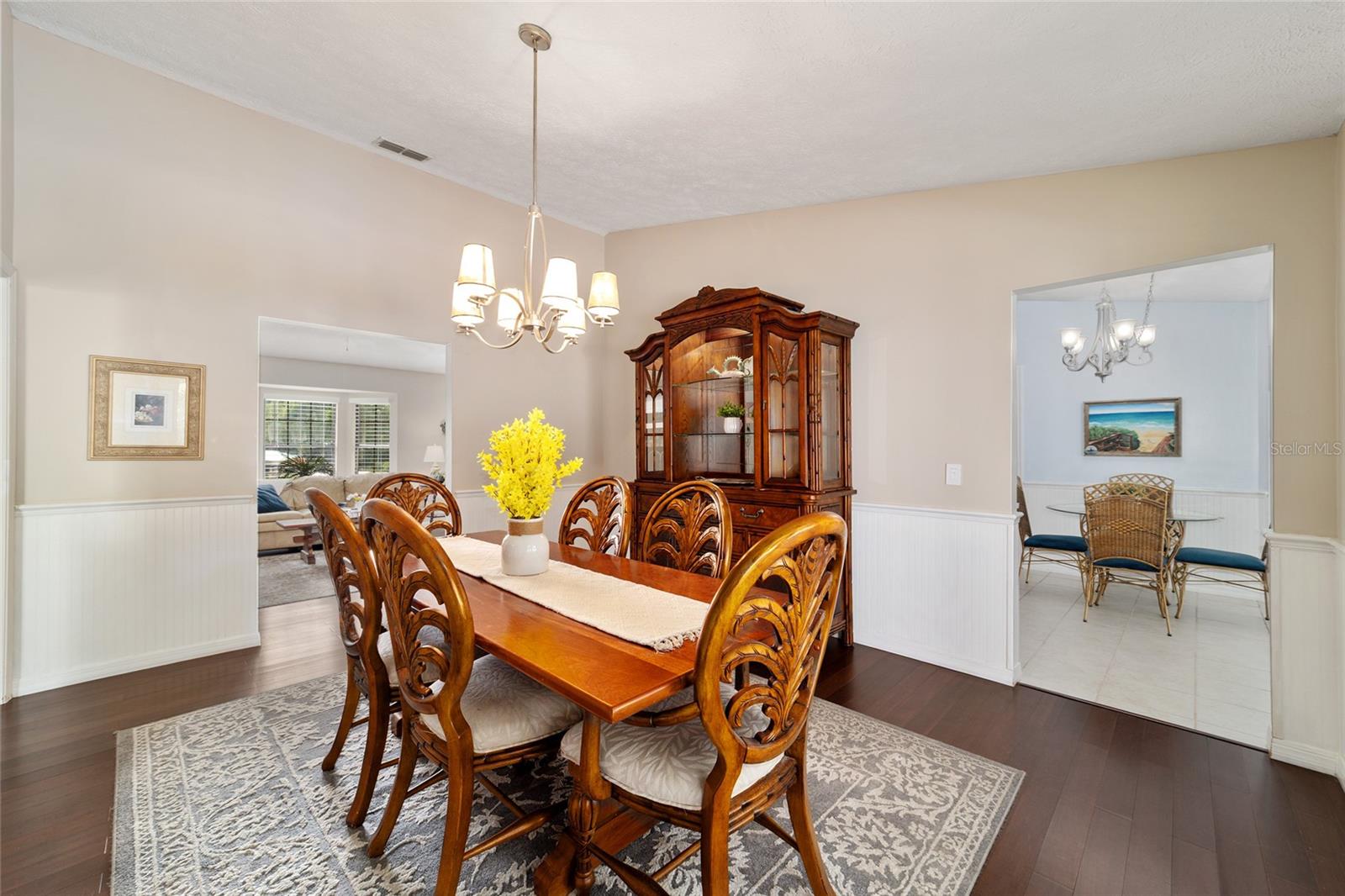 COUNTRY ESTATE - Residential