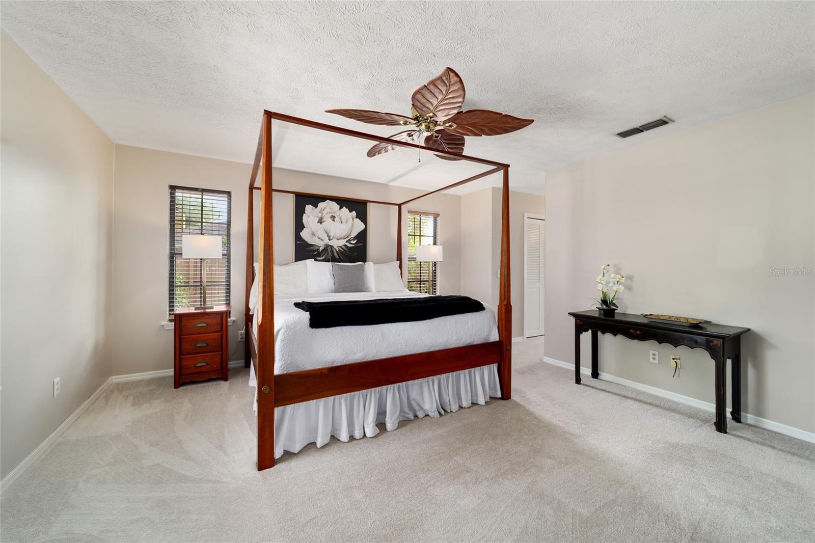 COUNTRY ESTATE - Residential