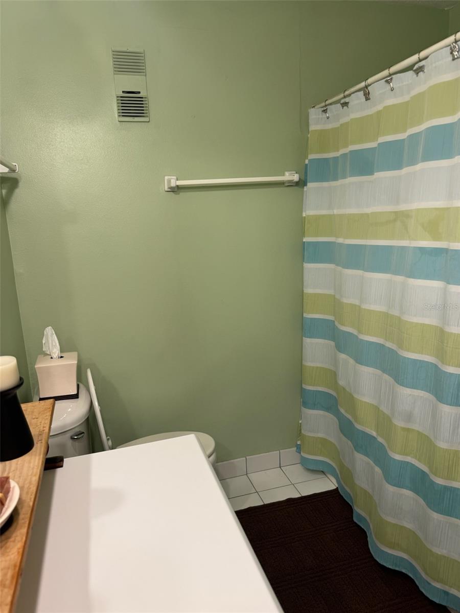 WILLOW LAKE BLDG 5 CONDO - Residential Lease