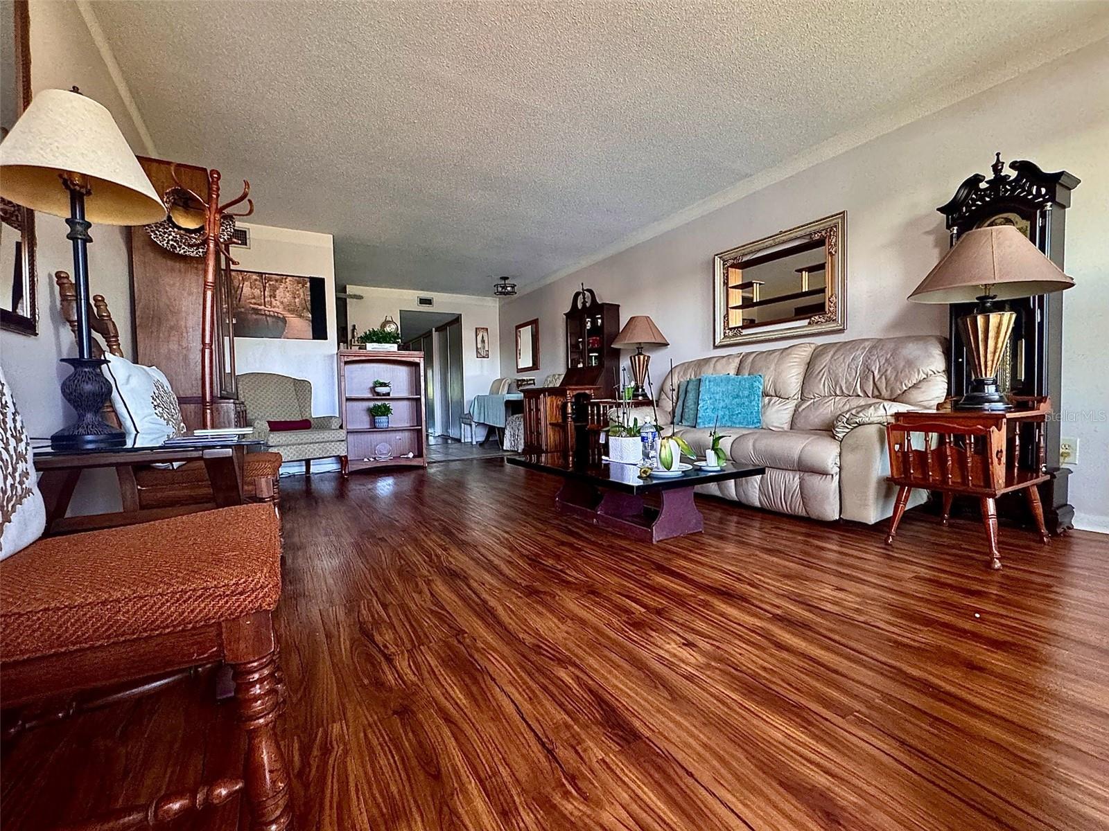 WILLOW LAKE BLDG 5 CONDO - Residential Lease
