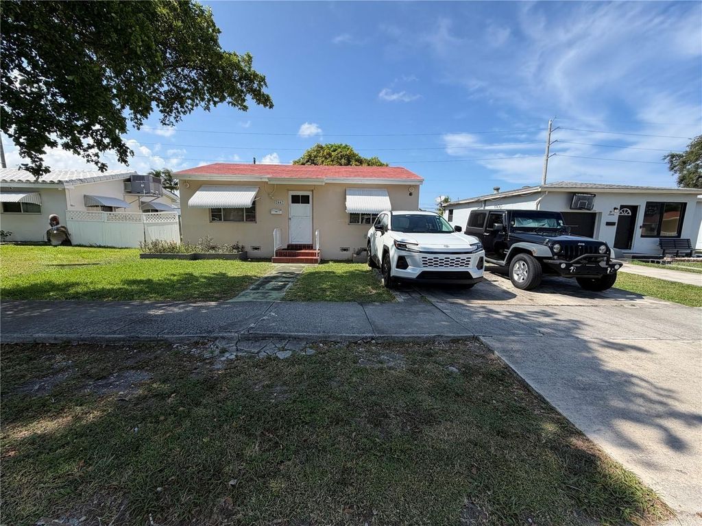 Photo of 2447 Arthur Street, Hollywood, FL 33020 (MLS # TB8532820)