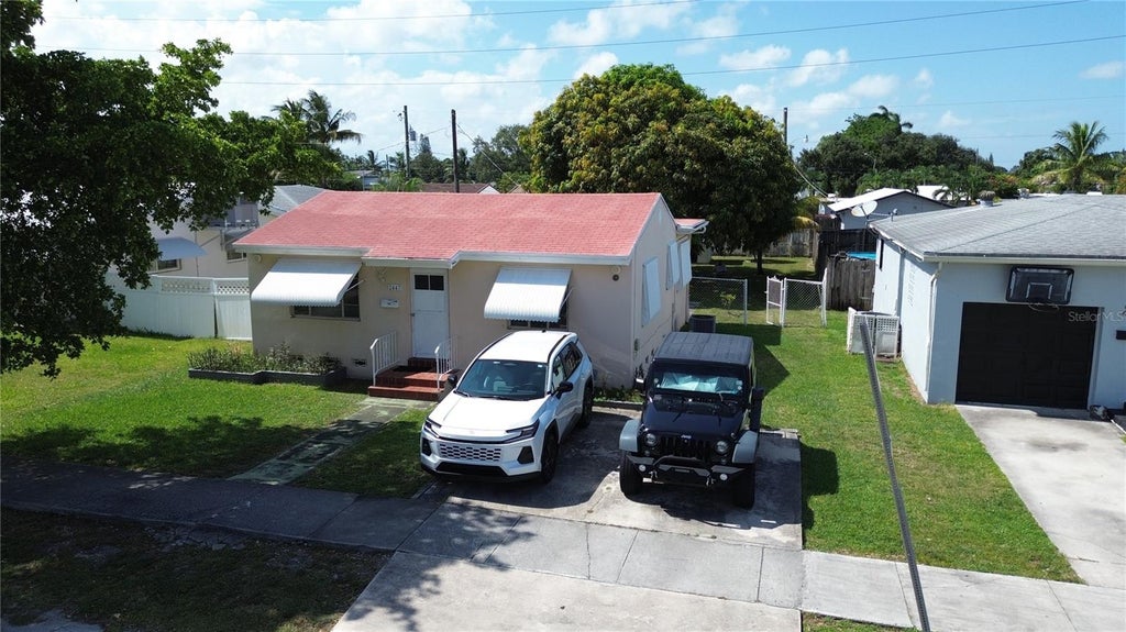 Photo of 2447 Arthur Street, Hollywood, FL 33020 (MLS # TB8532820)