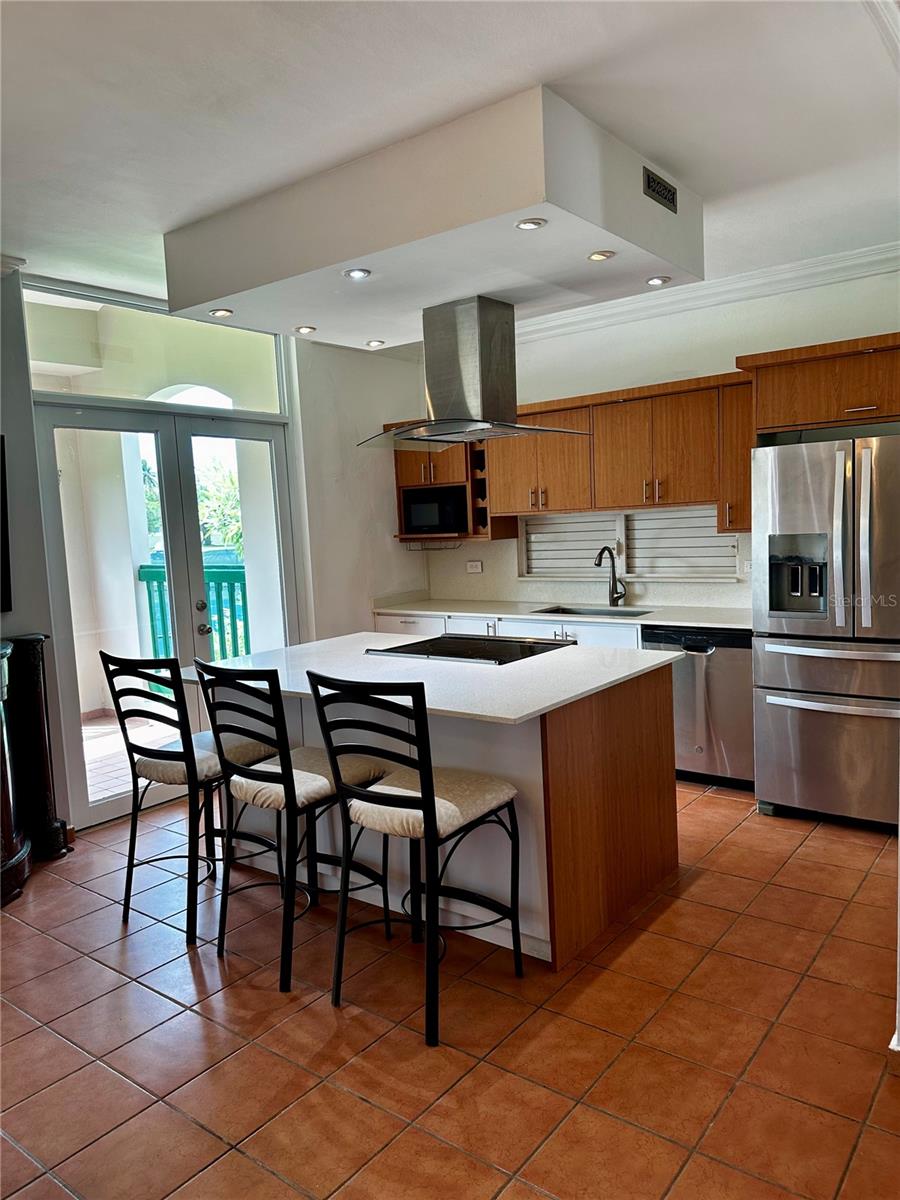 654 NORTH COAST VILLAGE