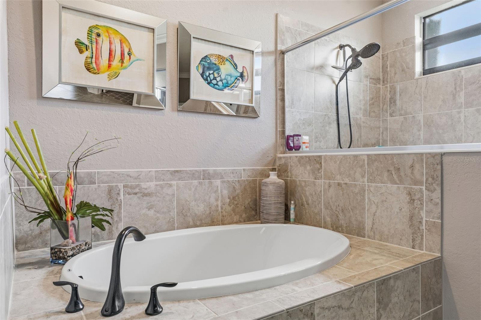 GRAN PARADISO PH 1 - Residential