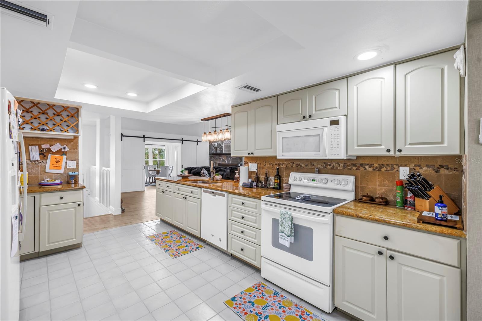 GULF HARBORS WOODLANDS - Residential