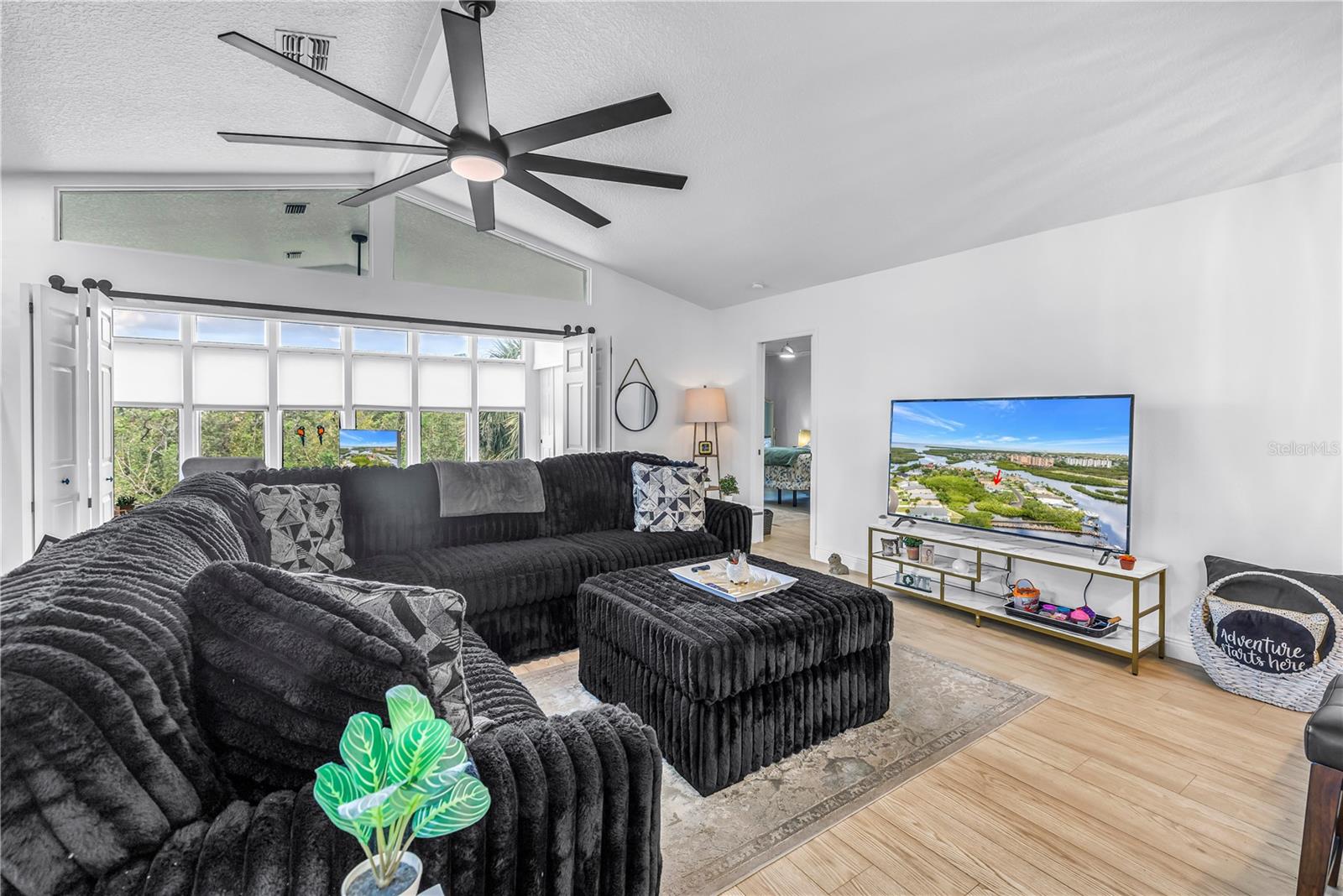 GULF HARBORS WOODLANDS - Residential
