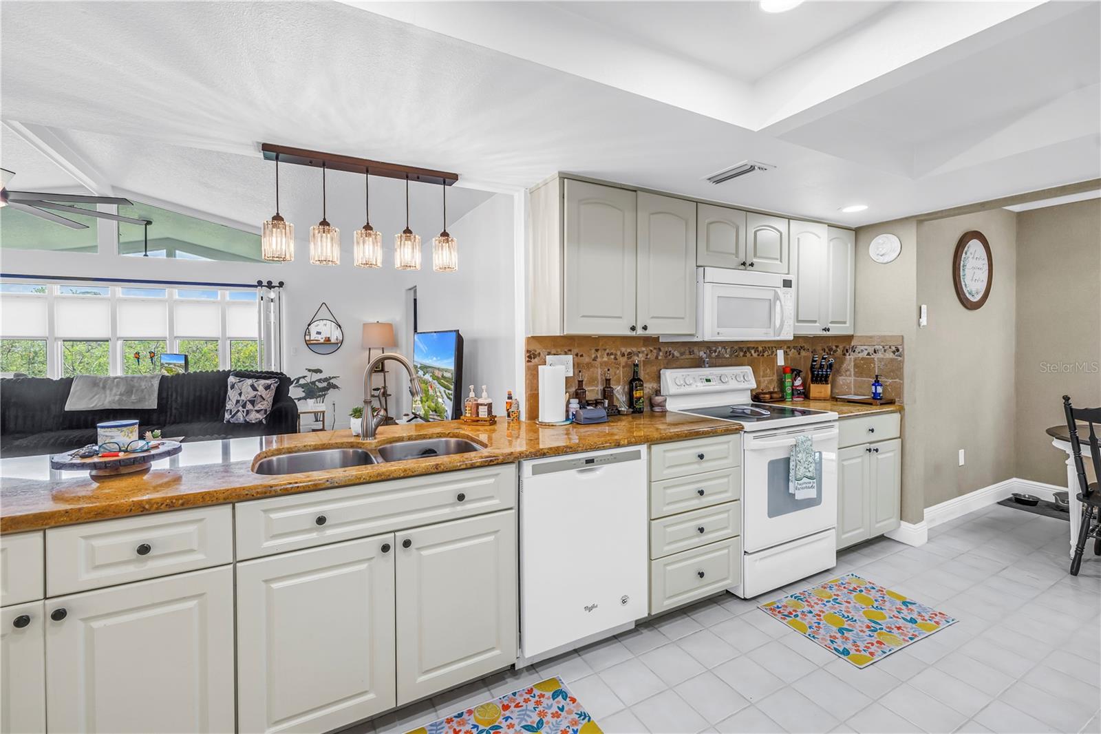 GULF HARBORS WOODLANDS - Residential