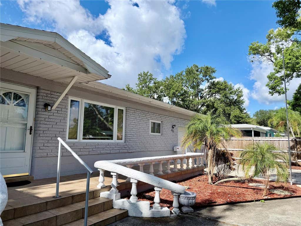Photo of 4320 Yardley Avenue N, St Petersburg, FL 33713 (MLS # TB8537456)