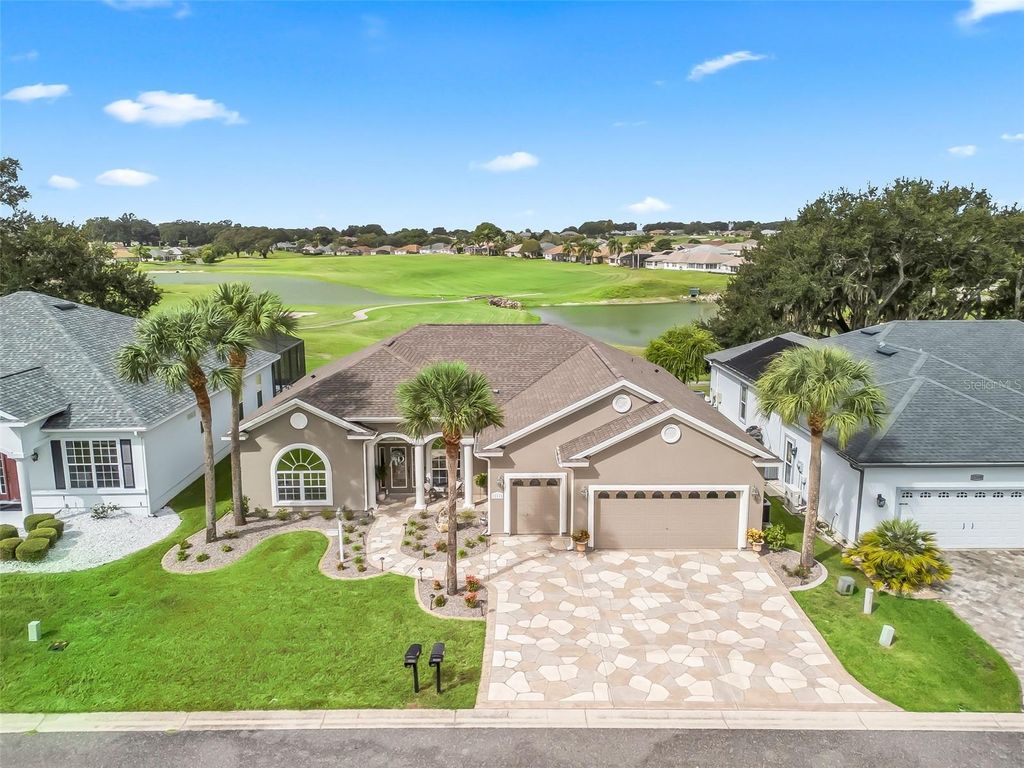 Photo of 12115 SE 175th Loop, Summerfield, FL 34491 (MLS # G5103110)