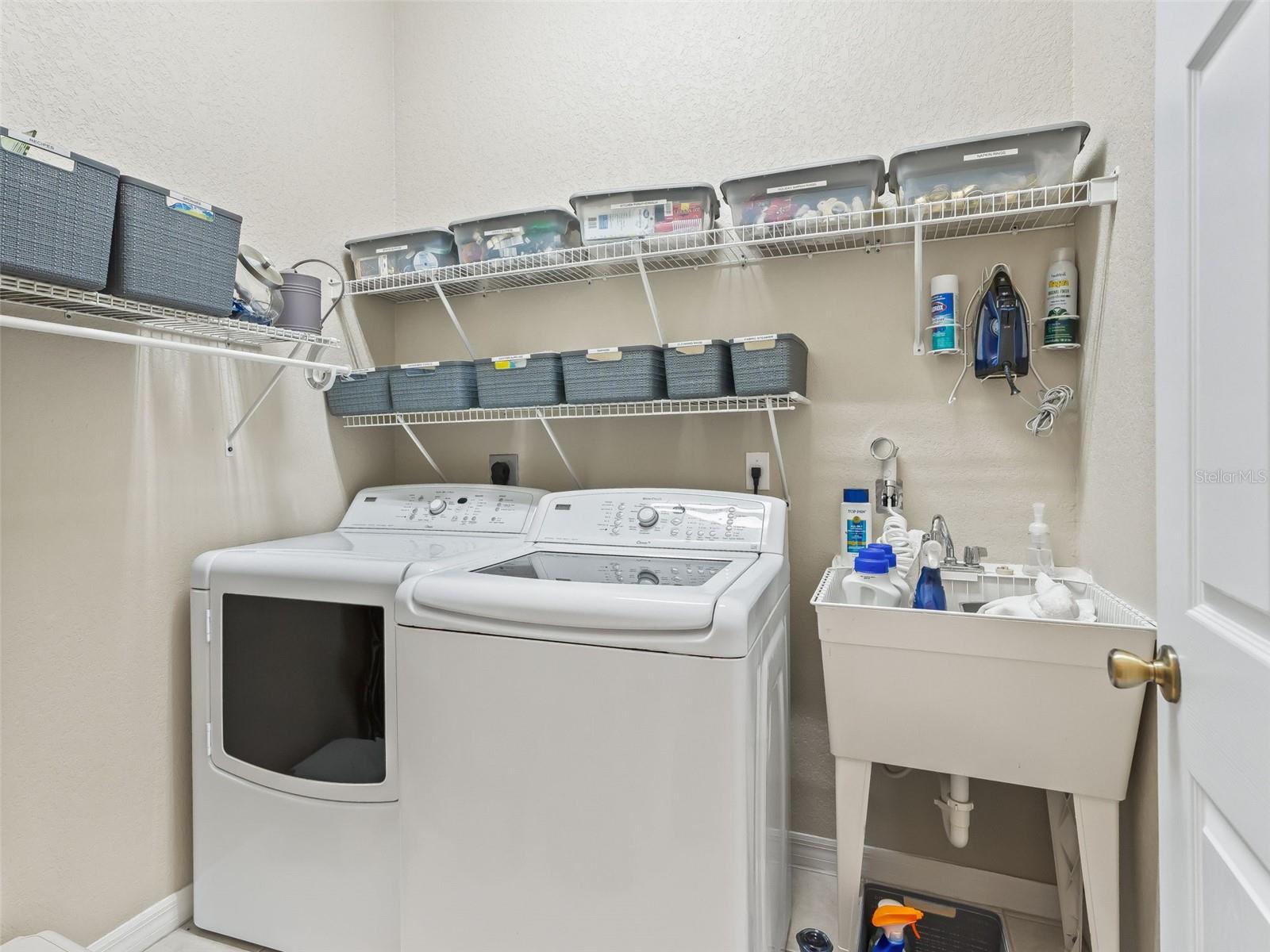 MEADOWS/STONECREST UN 02 - Residential