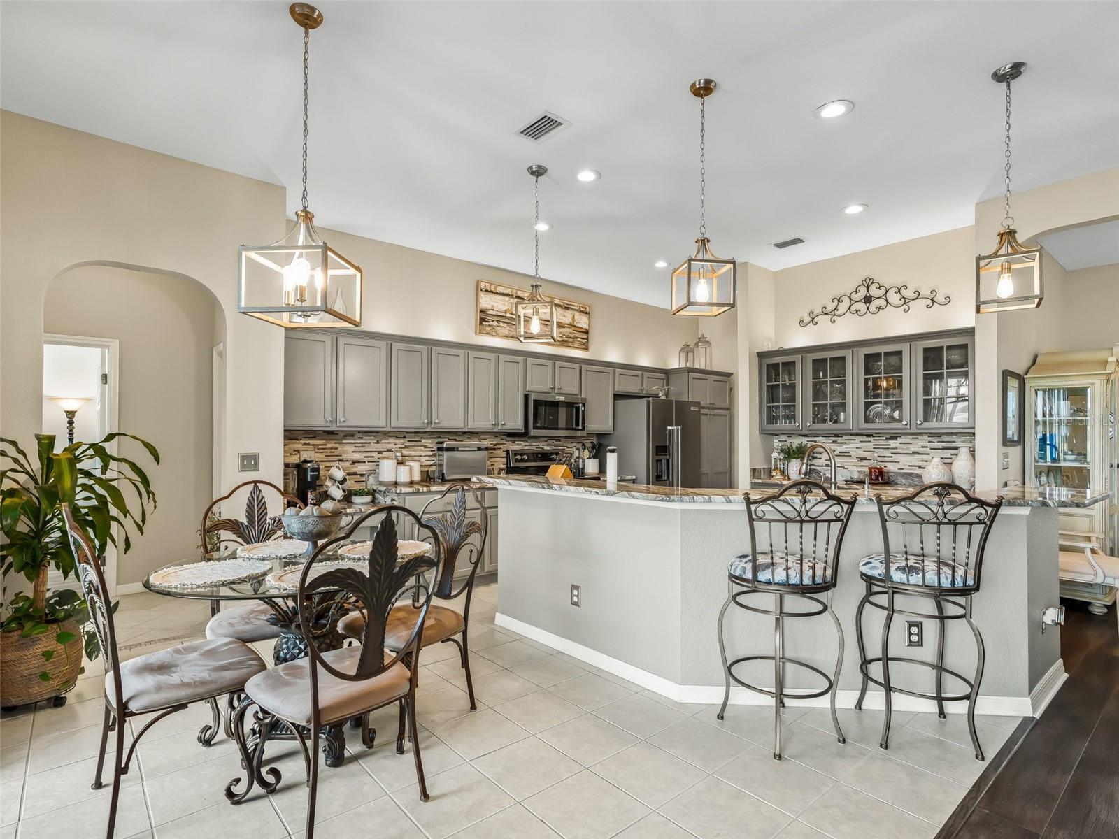 MEADOWS/STONECREST UN 02 - Residential