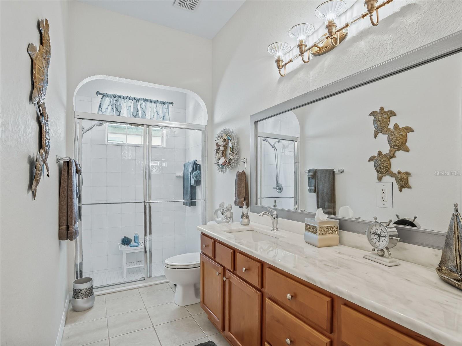 MEADOWS/STONECREST UN 02 - Residential