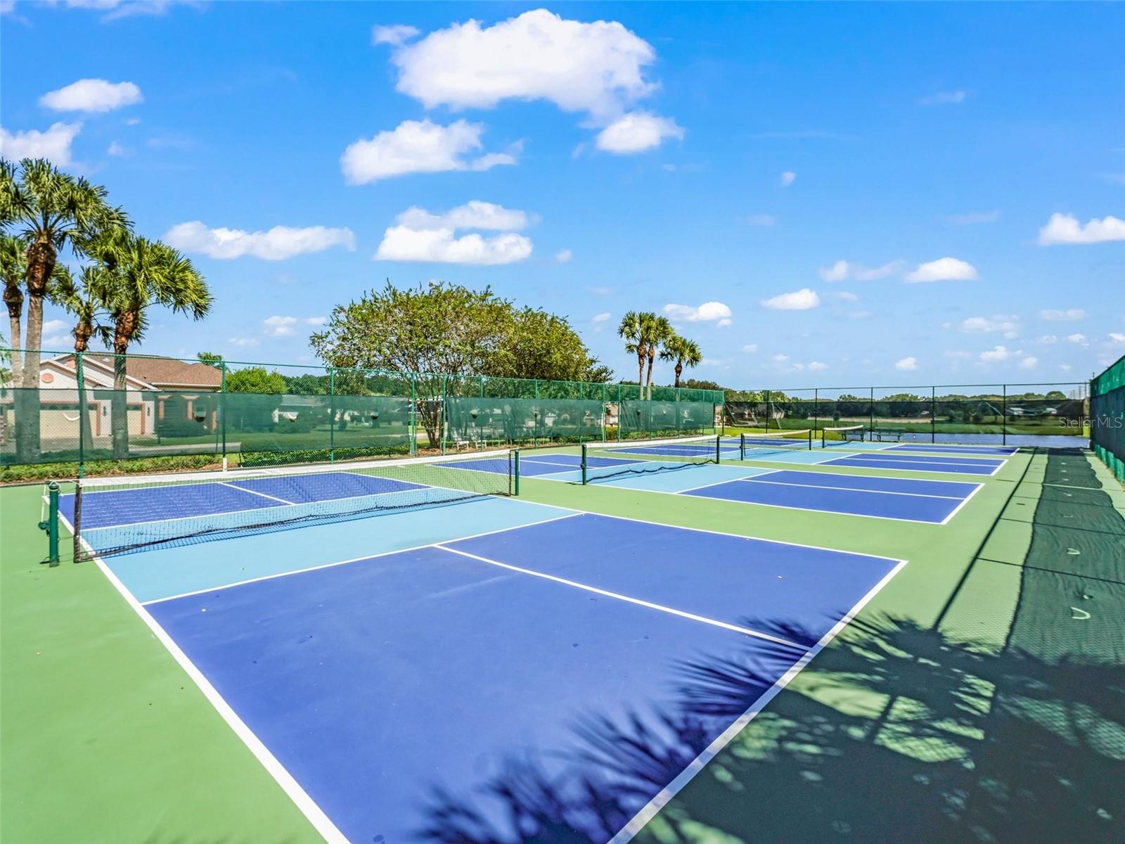 MEADOWS/STONECREST UN 02 - Residential