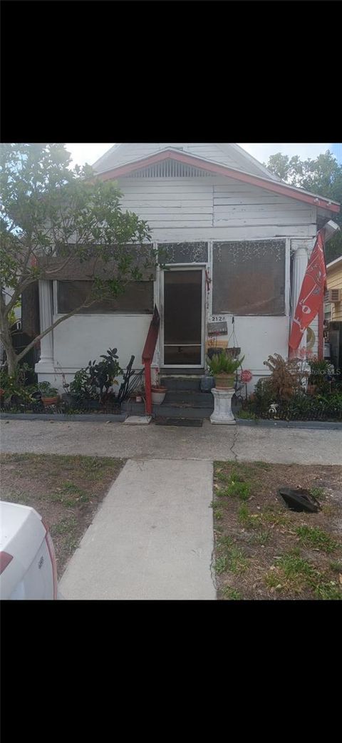 Photo of 2126 W Pine Street, Tampa, FL 33607 (MLS # A4691822)