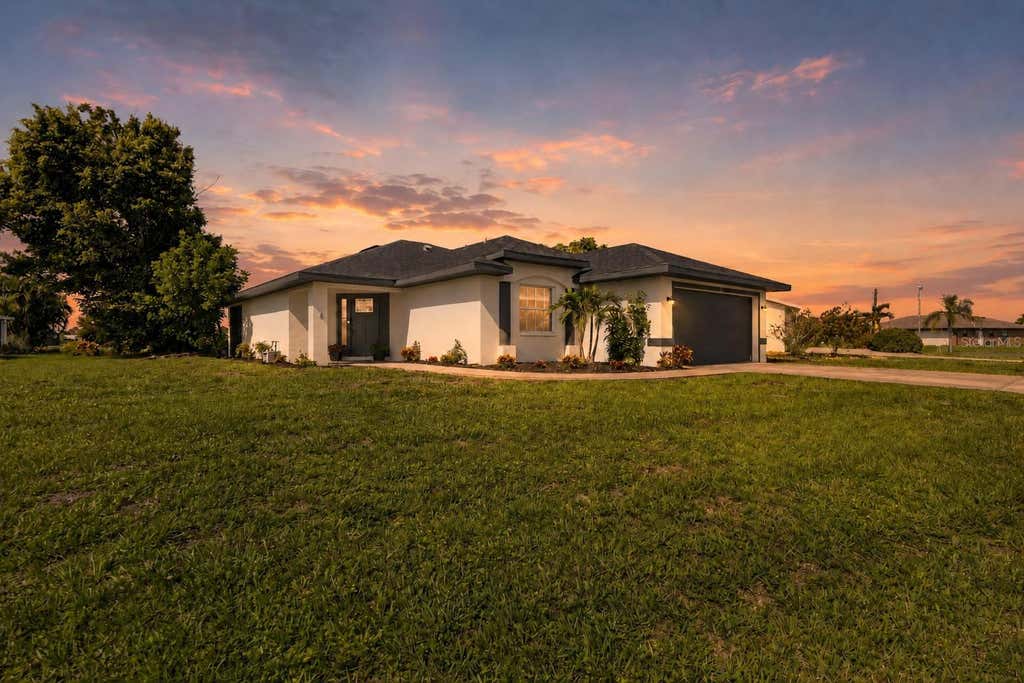 Photo of 23 Bunker Place, Rotonda West, FL 33947 (MLS # N6145238)