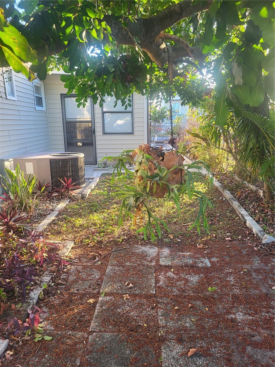 HOLIDAY VILLAGE CO-OP M/H UNREC - Residential