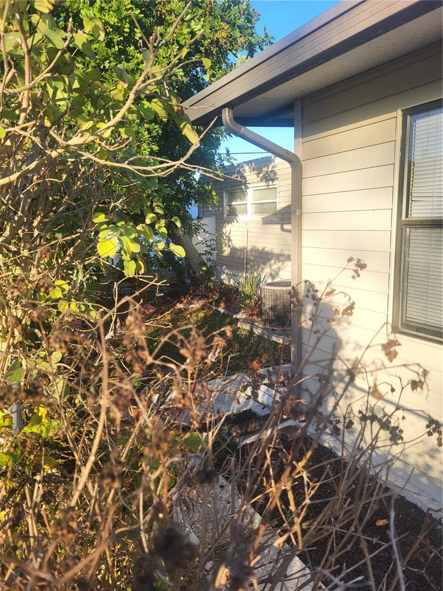 HOLIDAY VILLAGE CO-OP M/H UNREC - Residential