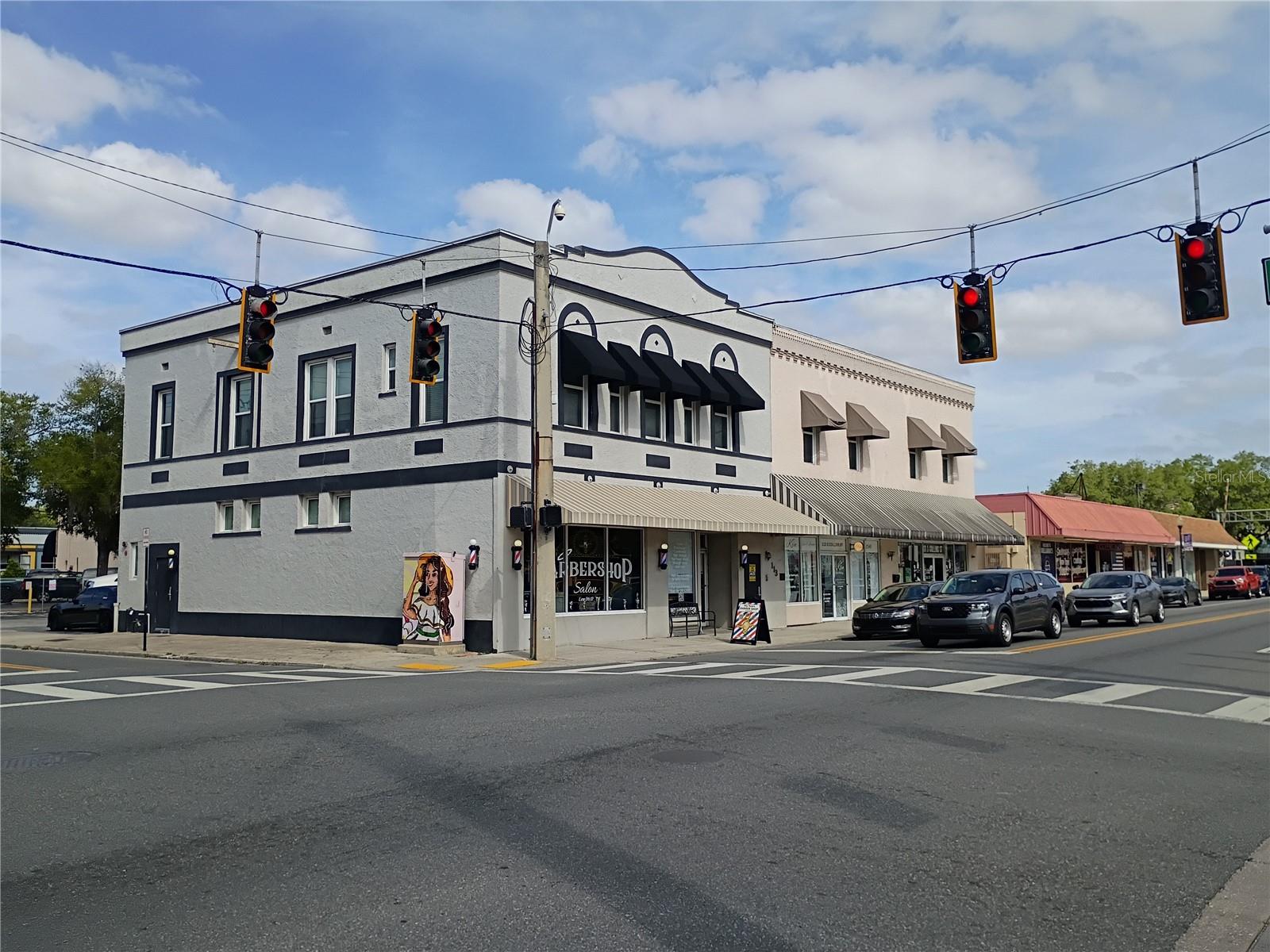 111 S COLLINS STREET