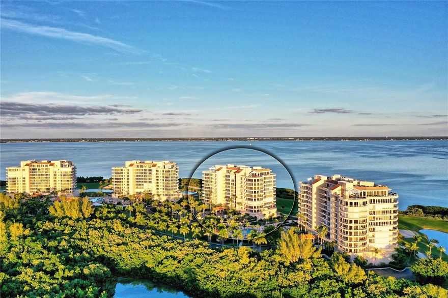 Arvida’s Grand finale “Grand Bay” is located on Longboat Key, one of the most pristine islands on the West Coast of Florida. This 3 bedroom, 3 1/2 bath home has a private elevator to the residence that welcomes you to an open floor plan featuring the magnificent view of Sarasota Bay and the skyline.