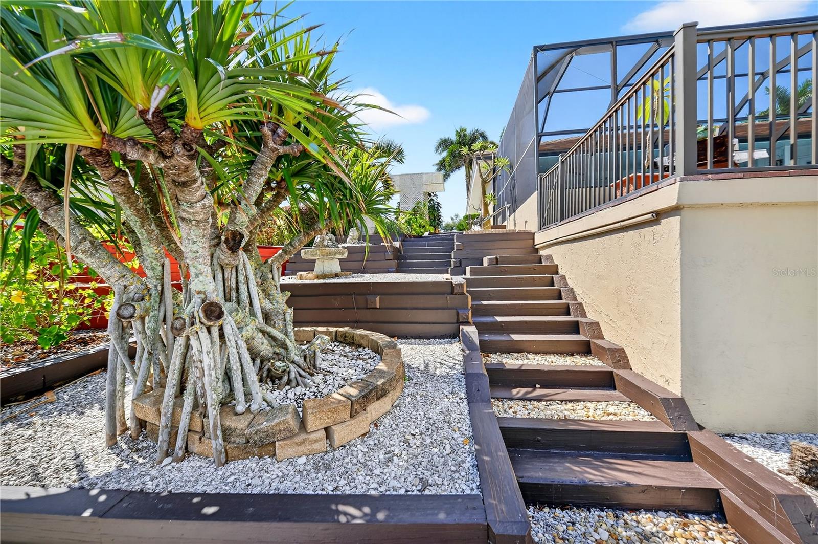 ENGLEWOOD ISLES SUB, UNIT 3 - Residential