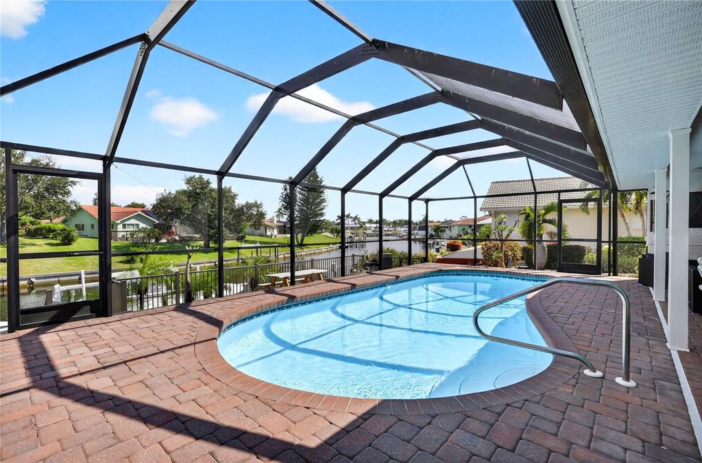 34223 - Englewood community | Sarasota Real Estate 53 Photo of 319 Oakwood Circle, Englewood, FL 34223 (MLS # N6140933)