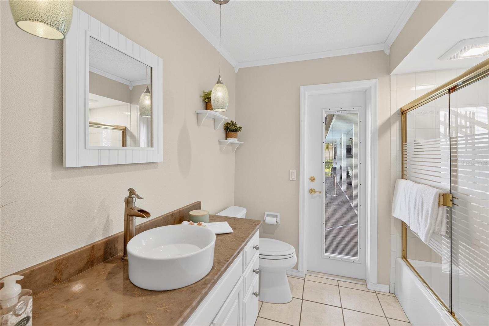 ENGLEWOOD ISLES SUB, UNIT 3 - Residential