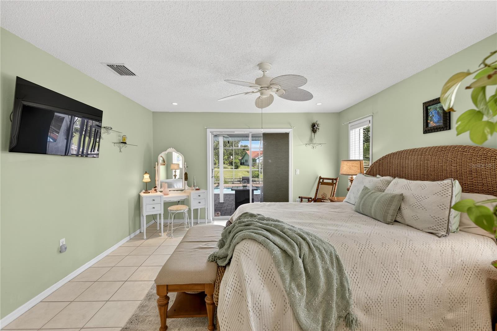 ENGLEWOOD ISLES SUB, UNIT 3 - Residential