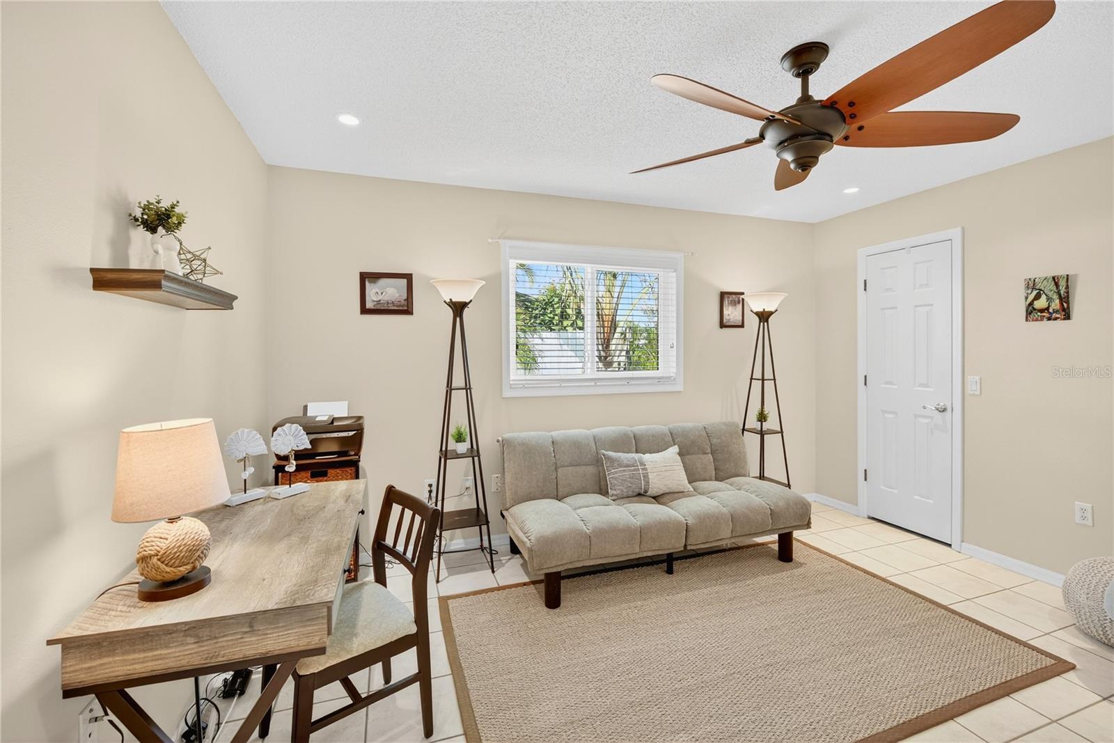 ENGLEWOOD ISLES SUB, UNIT 3 - Residential