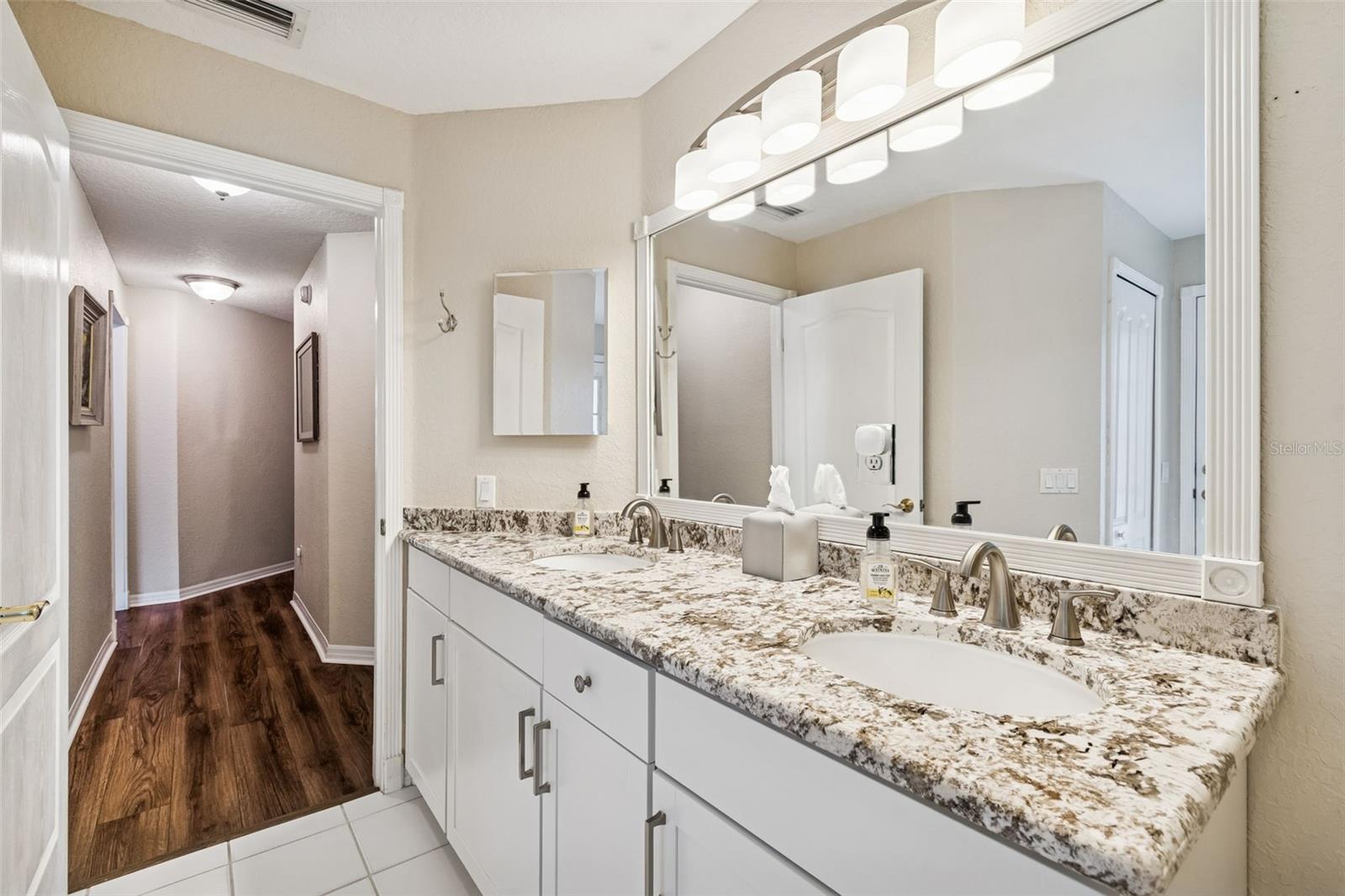 TAMPA PALMS - Residential