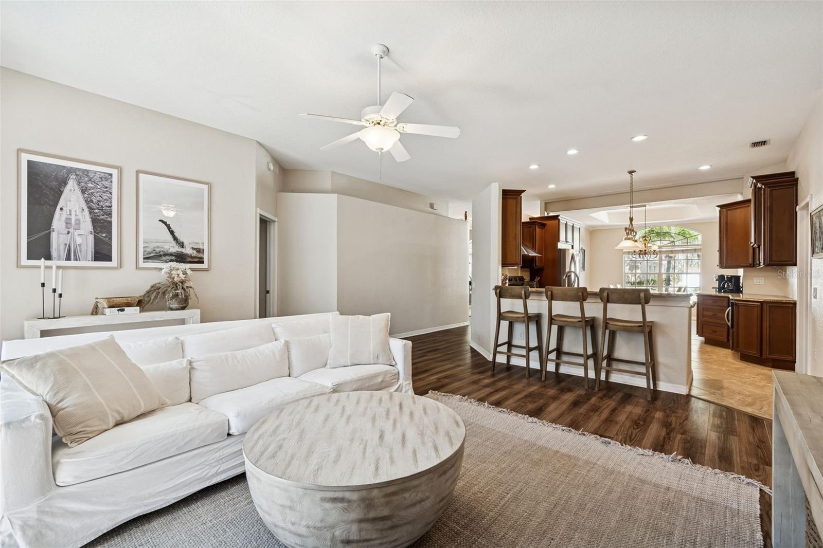 TAMPA PALMS - Residential