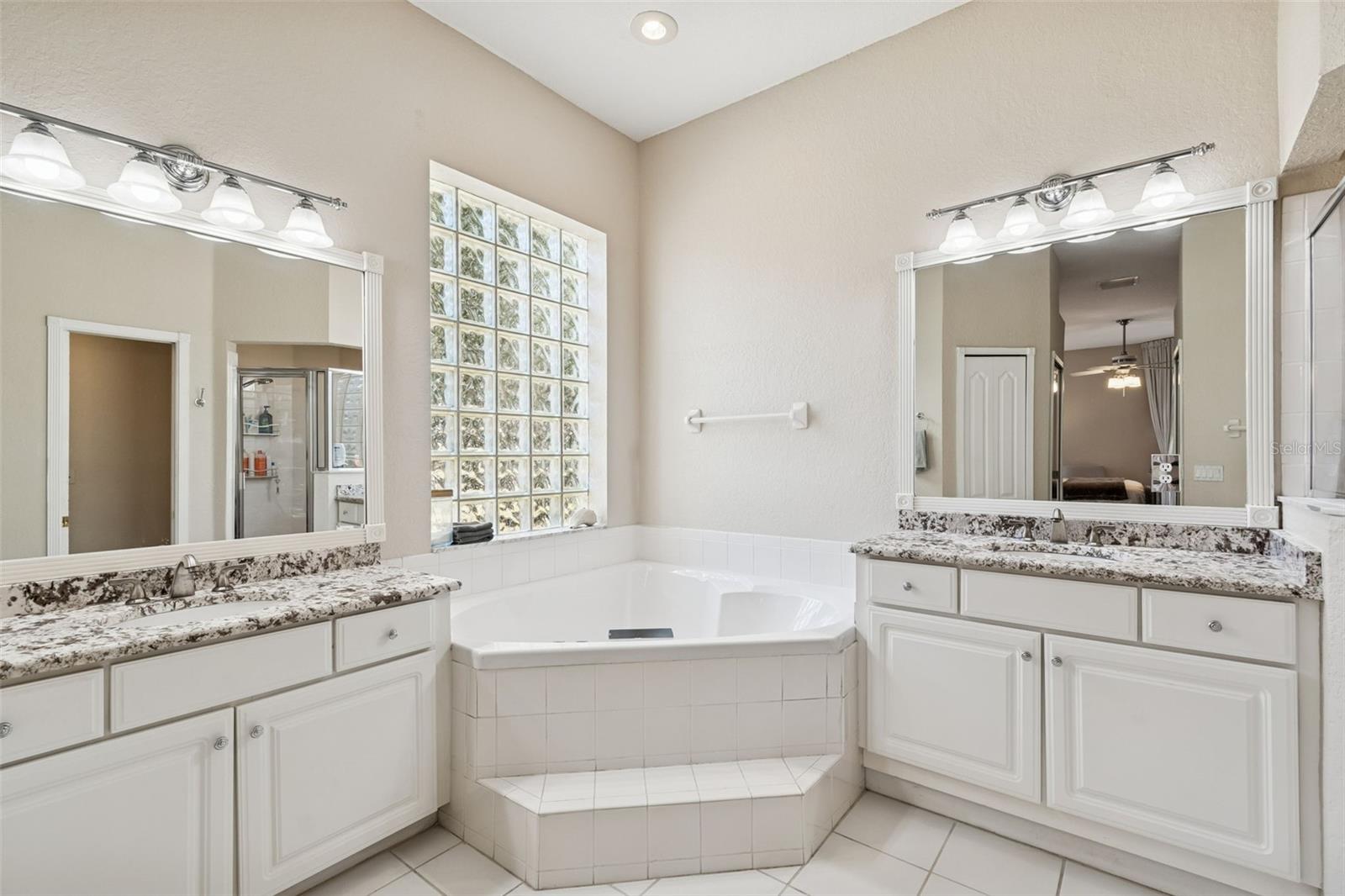 TAMPA PALMS - Residential