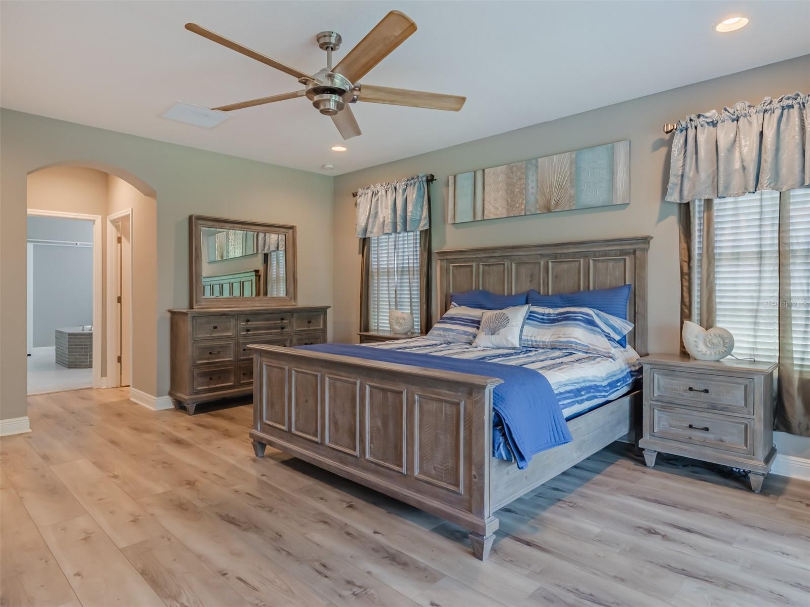 PRISTINE LAKE PRESERVE - Residential