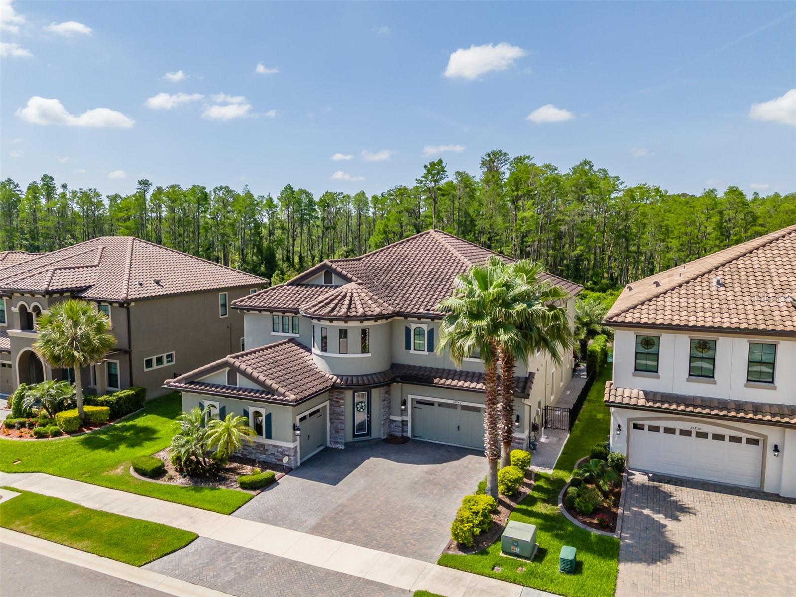 PRISTINE LAKE PRESERVE - Residential