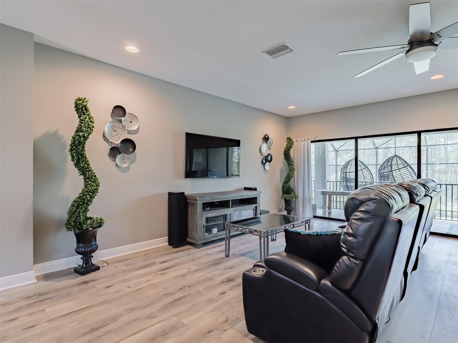 PRISTINE LAKE PRESERVE - Residential