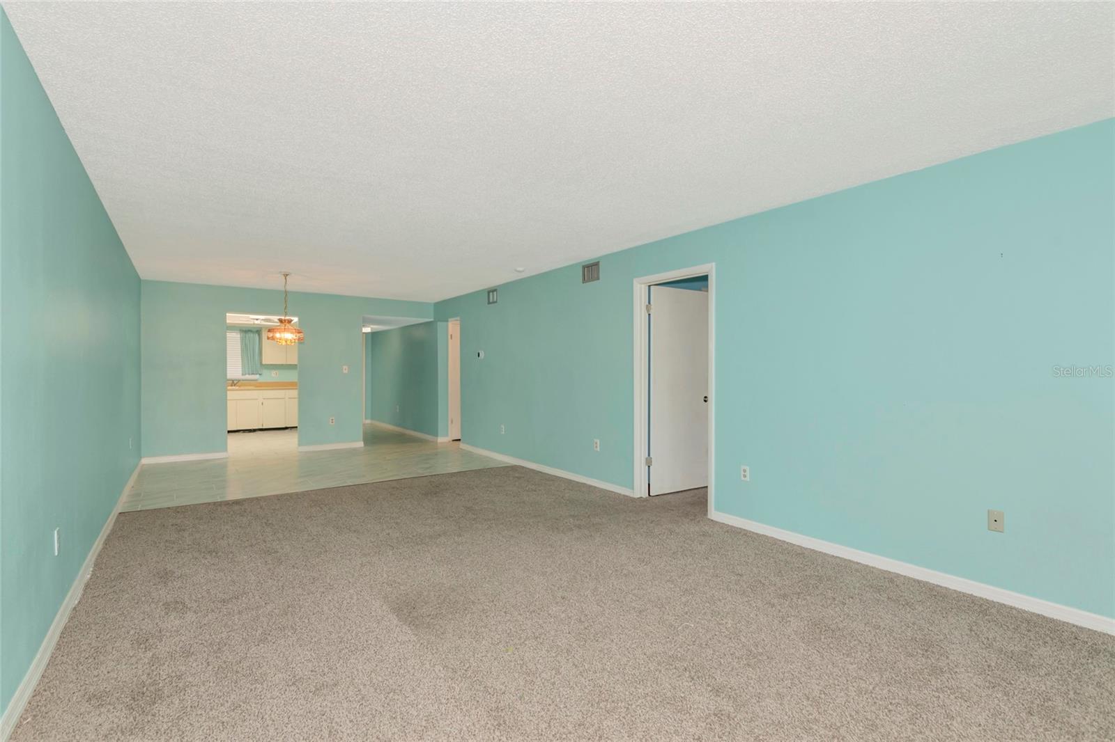 BAYSHORE ON THE LAKE APTS III SEC1 - Residential