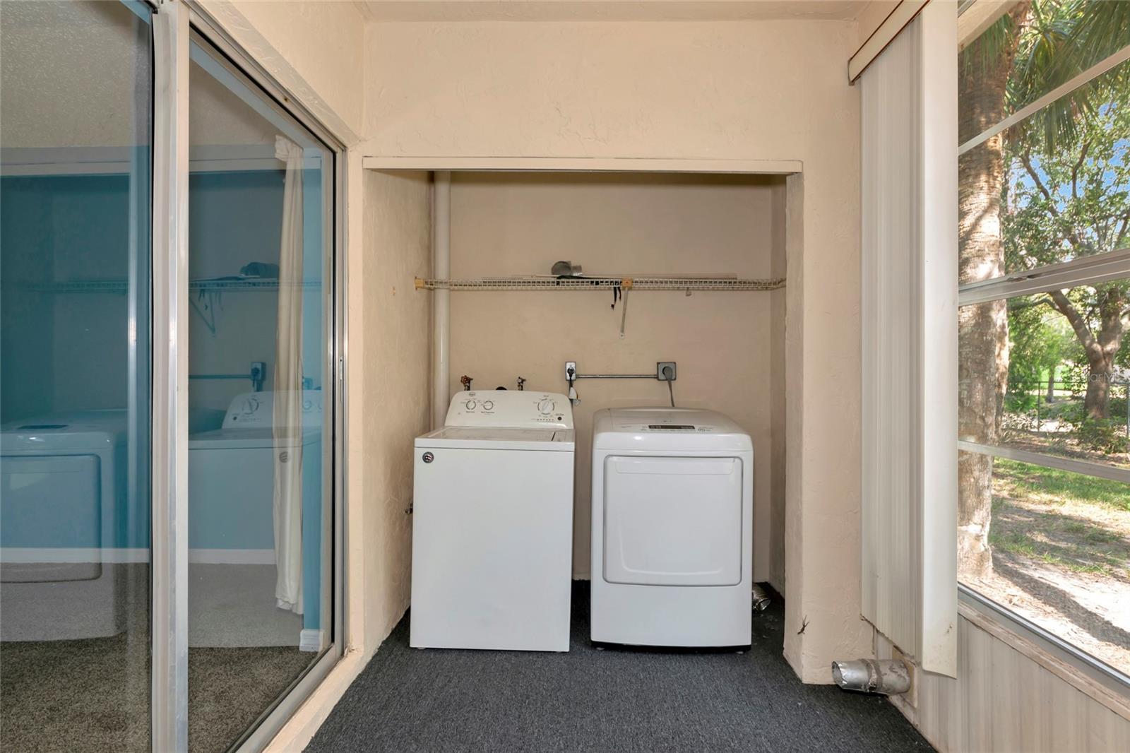 BAYSHORE ON THE LAKE APTS III SEC1 - Residential