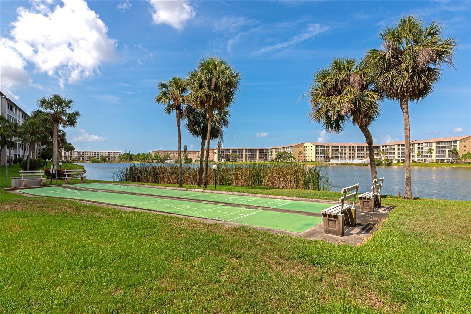 BAYSHORE ON THE LAKE APTS III SEC1 - Residential
