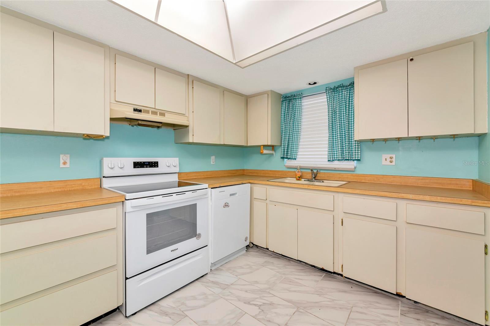 3072 LAKE BAYSHORE DRIVE 119