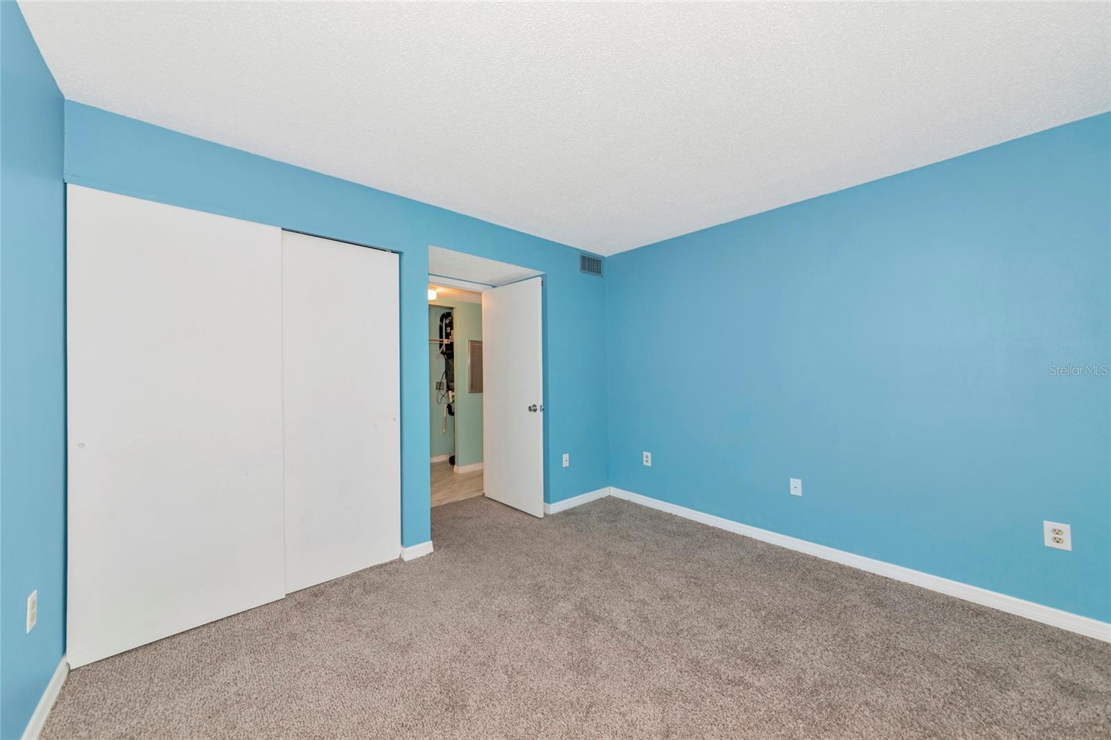 BAYSHORE ON THE LAKE APTS III SEC1 - Residential