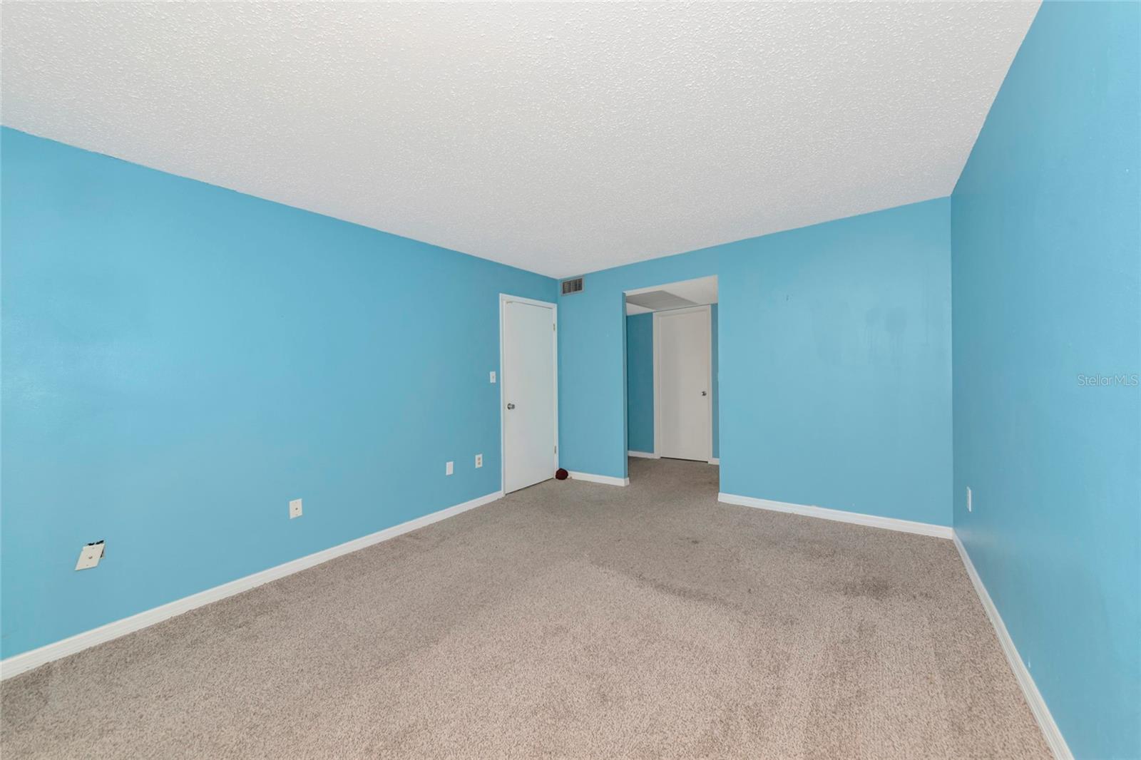 BAYSHORE ON THE LAKE APTS III SEC1 - Residential