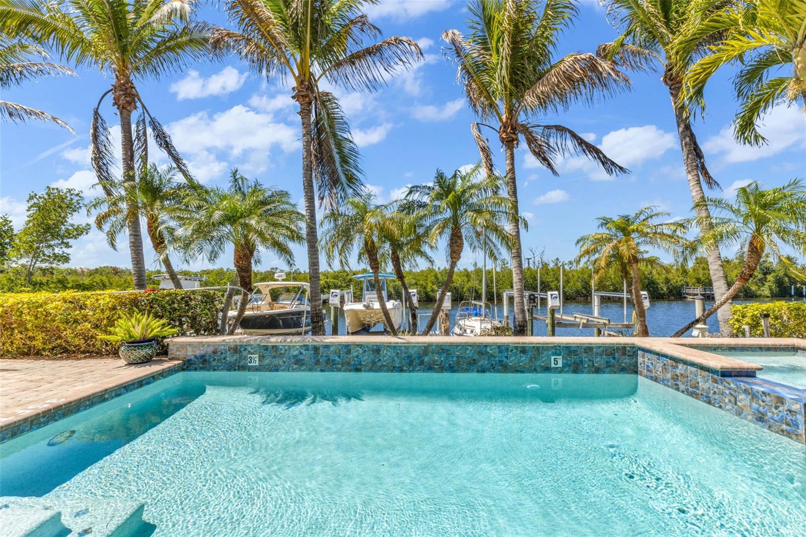 ESTUARY SOUTH - Residential