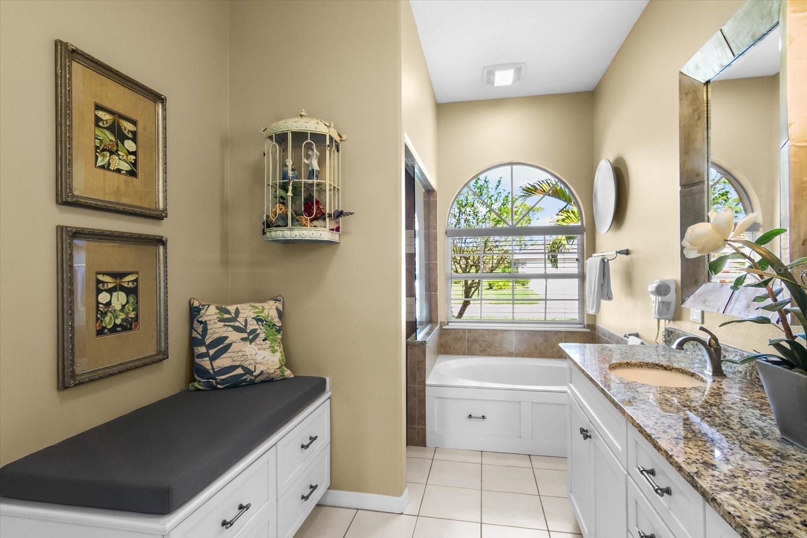 CALUSA LAKES - Residential