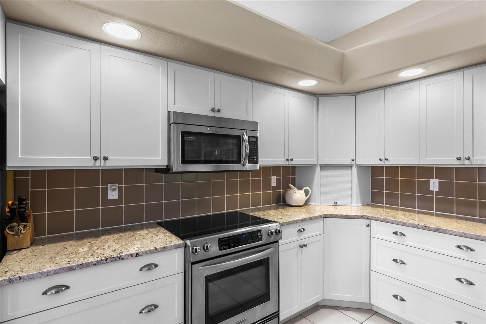 CALUSA LAKES - Residential