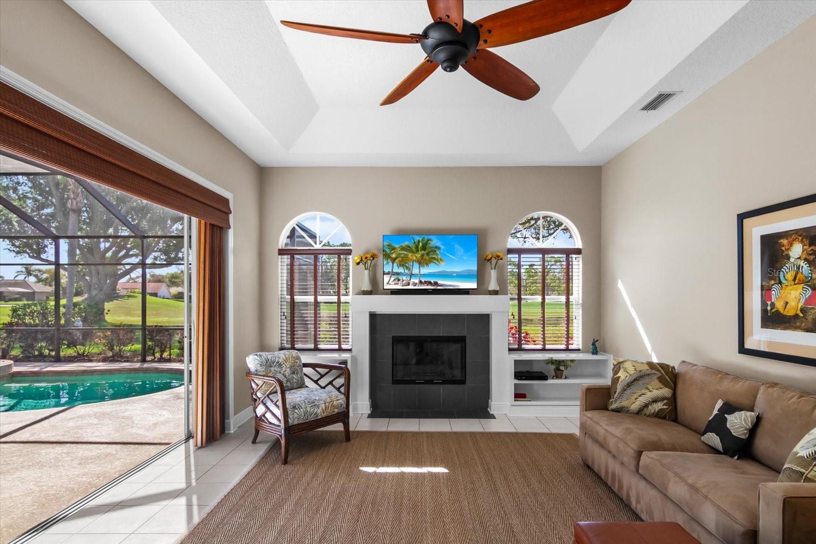 CALUSA LAKES - Residential