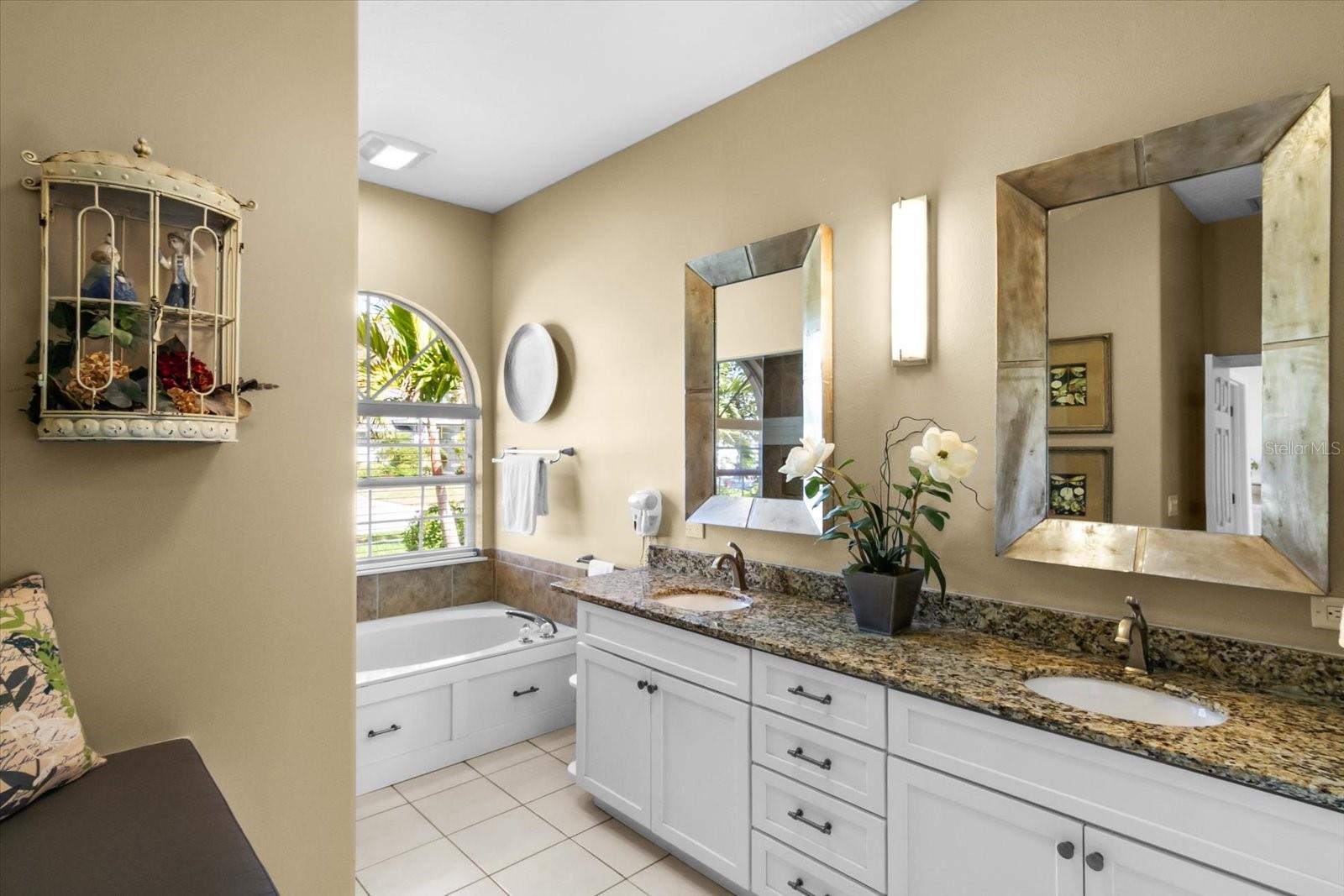 CALUSA LAKES - Residential