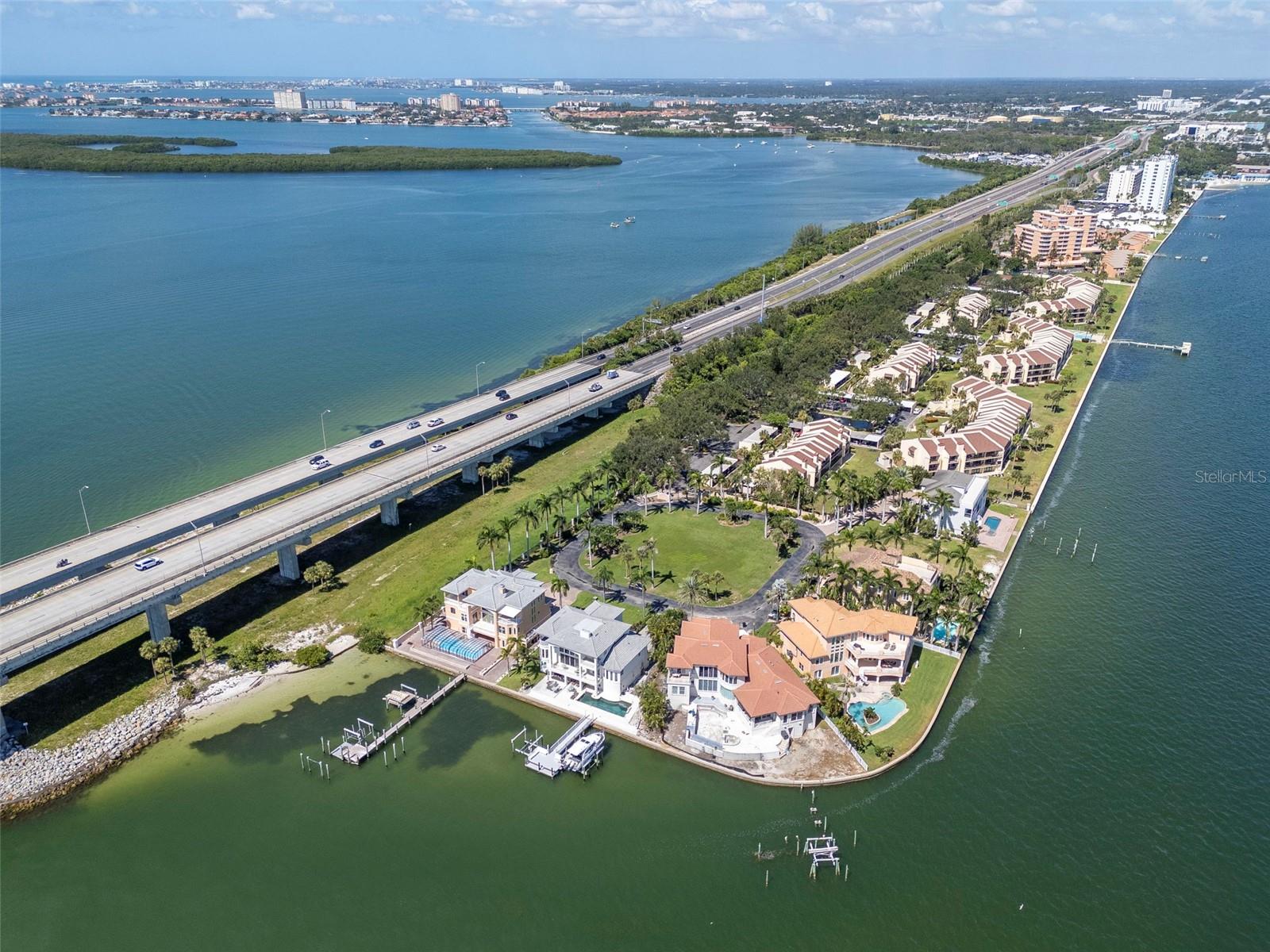 PARADISE POINTE - Residential