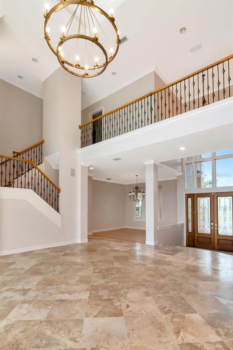 PARADISE POINTE - Residential