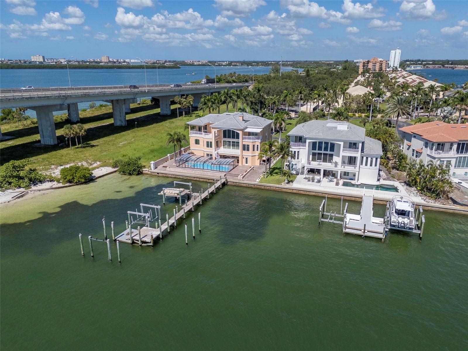 PARADISE POINTE - Residential